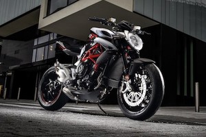 Siêu môtô MV Agusta Brutale 800 RR giá 412 triệu 