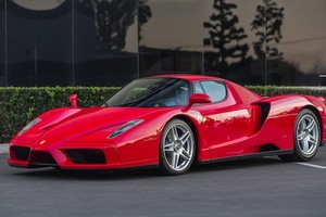 "Đập thùng" siêu xe huyền thoại Ferrari Enzo giá 88,2 tỷ