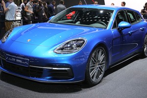 Porsche Panamera Sport Turismo “chốt giá” 5,4 tỷ tại VN