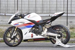 Môtô thể thao Honda CBR250RR “chạy sân” có gì mới?