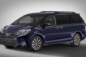 Minivan gia đình Toyota Sienna 2018 có gì “hot“?