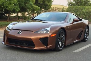 Ngắm siêu xe Lexus LFA màu độc giá 14,6 tỷ đồng