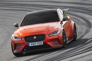 Jaguar XE SV Project 8 giá 4,4 tỷ “đấu” BMW M3