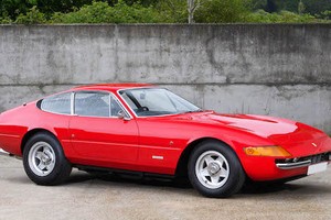 Ca sĩ Elton John bán siêu xe Ferrari Daytona giá 16 tỷ