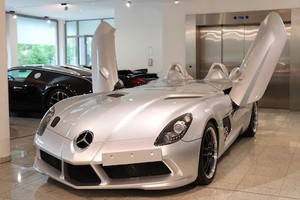 Siêu xe mui trần Mercedes SLR “siêu độc” giá 68 tỷ