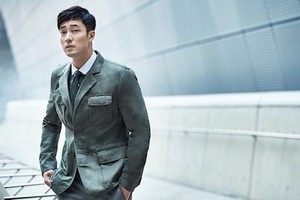 Mỹ nam So Ji Sub “Giầy Thủy Tinh” càng già càng phong độ!