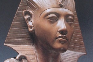 Bí ẩn cuộc đời nữ Pharaoh đầu tiên