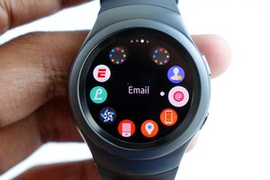 Cận cảnh đồng hồ Samsung Gear S2 về Việt Nam