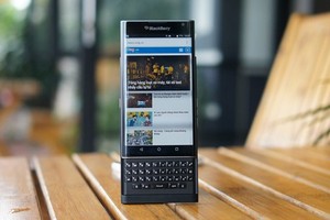 Cận cảnh siêu phẩm BlackBerry Priv tại Việt Nam