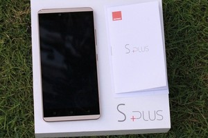 Mở hộp điện thoại Gionee S Plus màn hình 5,5 inch ở VN