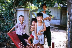 Loạt ảnh ngộ nghĩnh về trẻ em Vũng Tàu năm 1967