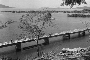 Ngắm Nha Trang năm 1947 qua ống kính Michel Huet