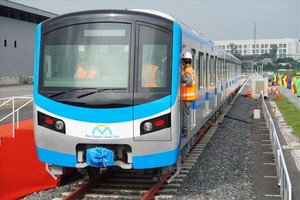 Tuyến metro số 1 nguy cơ lỡ hẹn chạy thử nghiệm tàu cuối năm nay