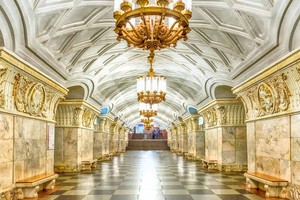 Sửng sốt với cảnh tượng ở các ga metro đẹp nhất Moscow