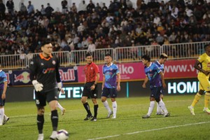 V-League nóng chuyện trọng tài: Đừng đổ lỗi nữa, ông Dương Văn Hiền