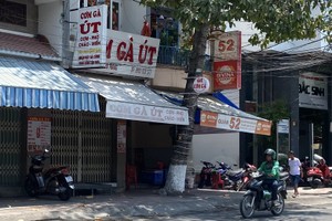 Quán cơm gà đóng cửa, tiểu thương Nha Trang mong “minh oan” cho thịt gà