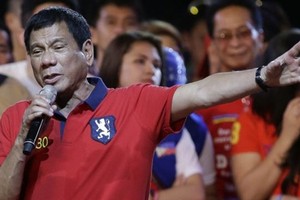 Ông Duterte hứa thưởng 107.000 USD cho việc giết một trùm ma túy