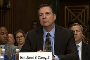 Vì sao ông Trump sa thải giám đốc FBI vào thời điểm này?