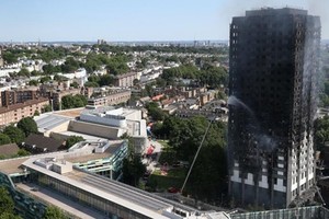 Cháy chung cư Grenfell Tower ở London: Vì đâu nên nỗi?