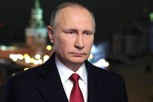 Vì sao Tổng thống Putin thay thế 11 thống đốc khu vực?