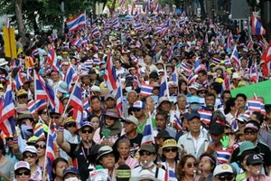 Người biểu tình quyết làm tê liệt thủ đô Bangkok