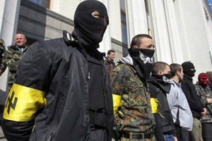 Right Sector bất tuân lệnh cấp trên, quyết ở lại Mariupol