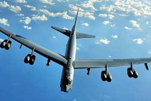 Nóng: Mỹ vừa điều B-52 tới Qatar đánh IS