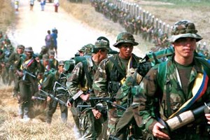 Giao tranh giữa FARC và quân chính phủ Colombia qua ảnh