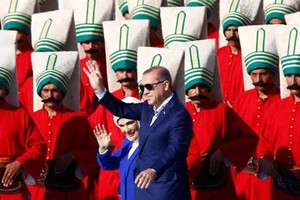 Con đường chính trị của Tổng thống Erdogan qua ảnh 