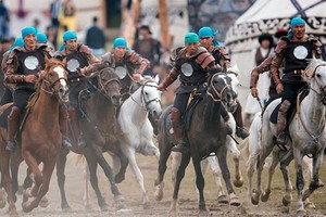 Chùm ảnh độc đáo lễ hội du mục ở Kyrgyzstan