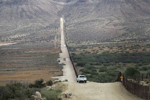 Cận cảnh biên giới Mỹ-Mexico qua ảnh