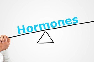 Video: 7 cách tự nhiên để cân bằng hormone trong cơ thể