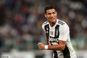 Ronaldo bị cáo buộc hiếp dâm phụ nữ Mỹ