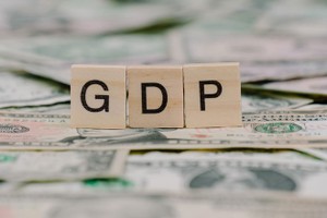 VNDirect: Tăng trưởng GDP năm 2020 còn 5%, hưởng lợi từ đâu?