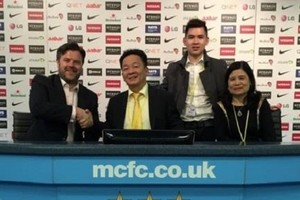 Hợp đồng đưa Man City sang Việt Nam chính thức được ký