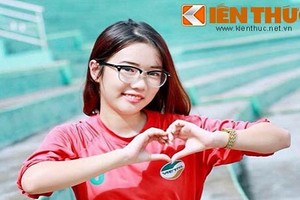 Nữ CĐV miền Nam xinh đẹp “tỏ tình” với đội bóng đất Bắc