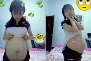 Bé gái 15 tuổi bụng bầu vượt mặt gây tranh cãi lớn