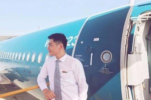 Hot boy Vietnam Airlines đốn tim dân mạng Việt là ai?