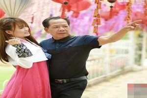 Tình yêu “trâu già cỏ non”, cô gái ăn đủ gạch đá từ dân mạng