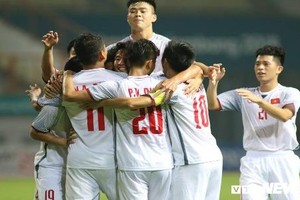 Thắng dễ Nepal, Olympic Việt Nam vượt qua vòng bảng Asiad 18