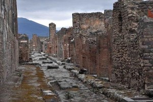 Phát hiện điện thờ La Mã dưới tro núi lửa 2.000 năm ở Pompeii