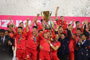 Giành thắng lợi chung cuộc 3-2, ĐT Việt Nam giành chức vô địch AFF Cup 2018