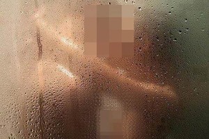 Trai trẻ “lật kèo” khi có ảnh nude của khách nhờ quảng cáo "chuyện ấy" trên mạng