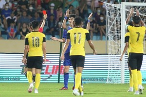 Chiếc thẻ đỏ làm U23 Thái Lan ôm hận ngày ra quân SEA Games 31