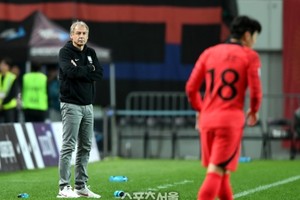 HLV Hàn Quốc ông Klinsmann: “Việt Nam không phải đối thủ yếu"