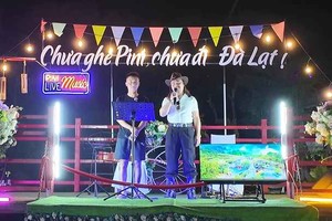 Được NHM tặng đất Đà Lạt, Quang Linh Vlogs phản ứng bất ngờ