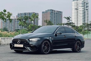 Mercedes-AMG C63 S E Performance đời 2024 rao bán rẻ hơn mua mới cả tỷ đồng