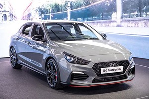 Hyundai i30 Fastback N chào sân Paris Motor Show 2018