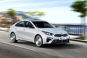 Soi chi tiết sedan Kia K3 GT mới, giá từ 398 triệu đồng