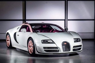 Đại gia chi triệu đô mua Bugatti Veyron hồng tặng bạn gái